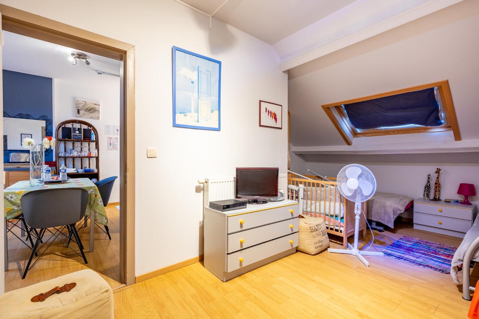 Claire De Meuse Cozy Apartment Detox With River And Hills Anhée Exteriör bild